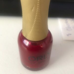 Meet your Posher, Claudia